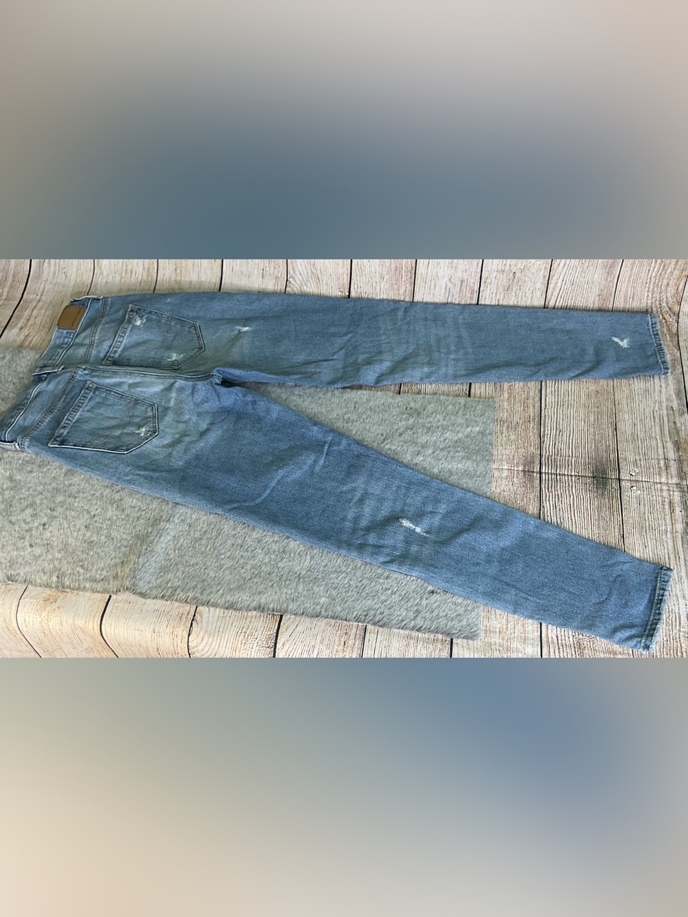 American Eagle Outfitters Light Blue Distressed Mom Jeans Size 2 Long - Picture 6 of 16